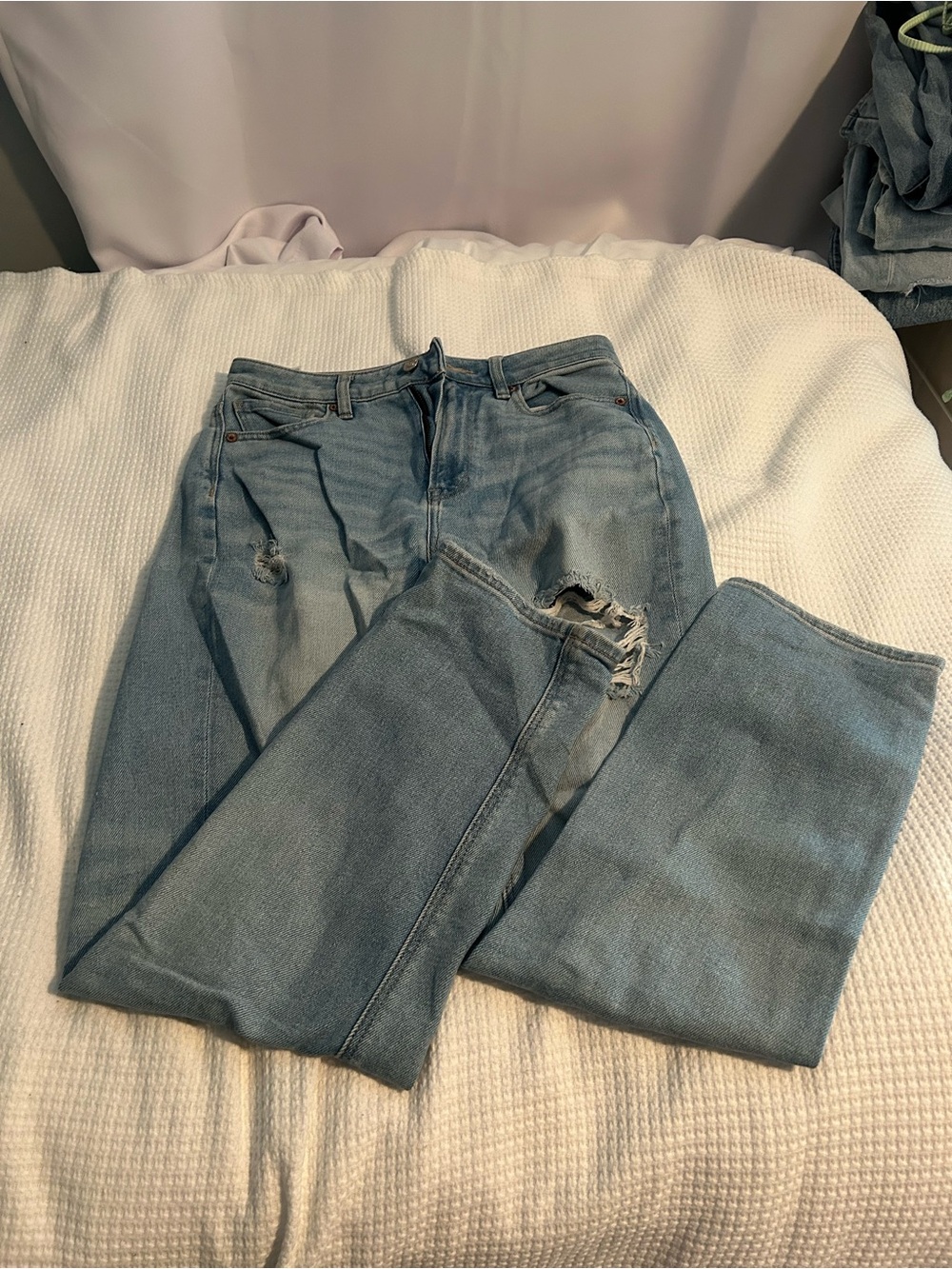 American Eagle Outfitters Light Blue Straight Leg Jeans
